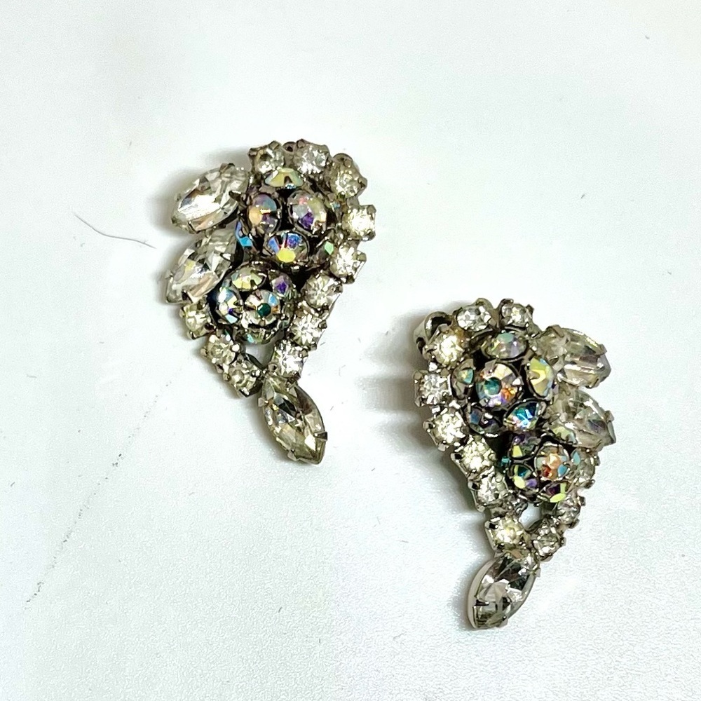 Vintage 1950s Kramer Earrings - Picture 2 of 3